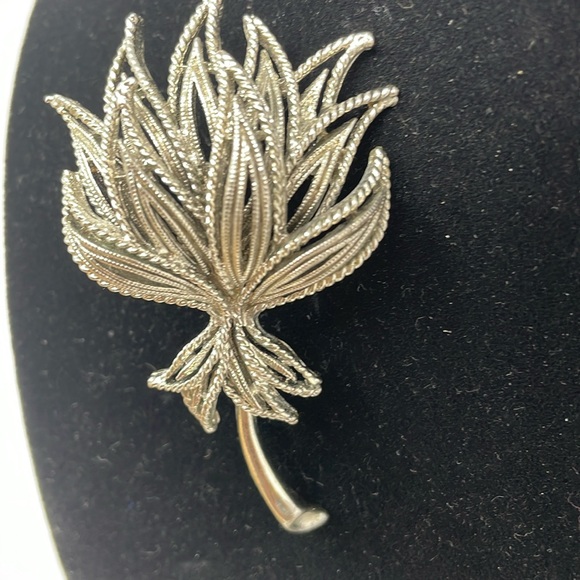 LISNER Silver Tone Wheat Design Brooch - Picture 3 of 4